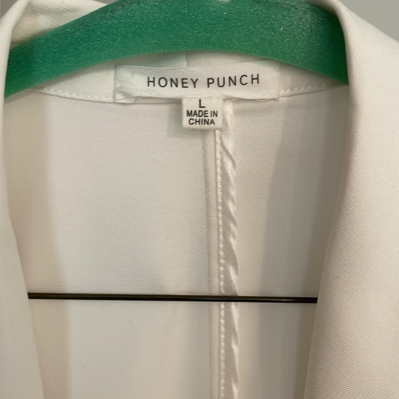 Women’s Blazer - Picture 3 of 3